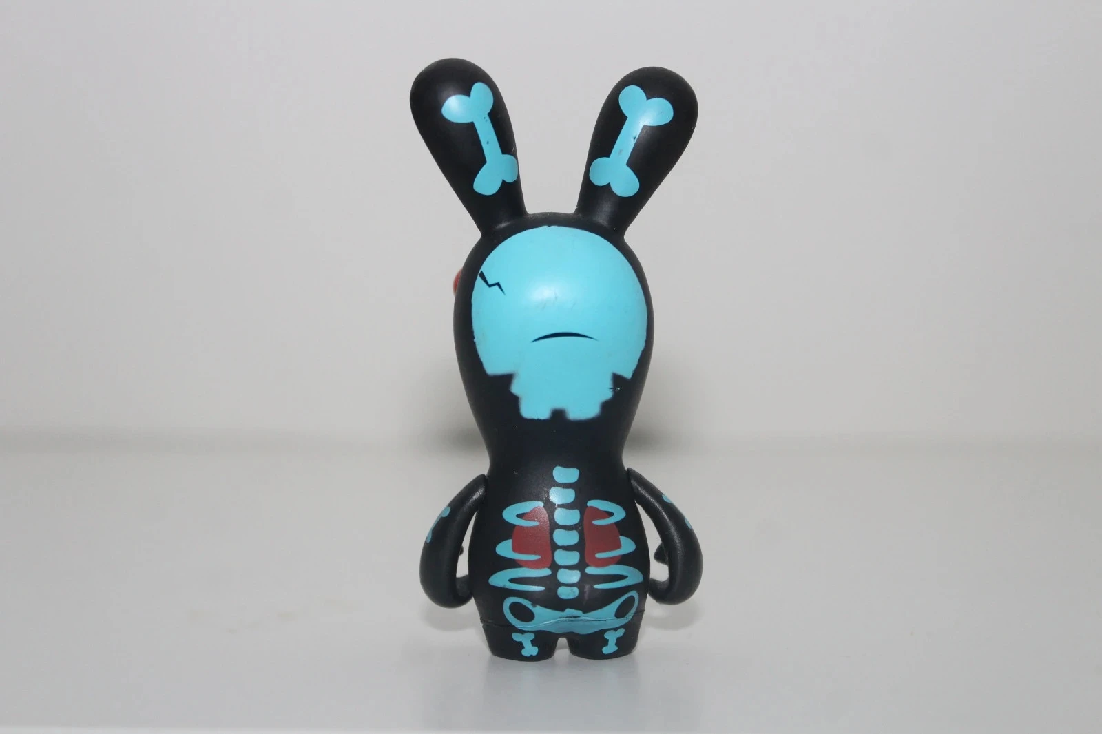 Figurine Lapin Crétin Skeleton Black - Ubisoft Artoyz Rabbids – photo 3